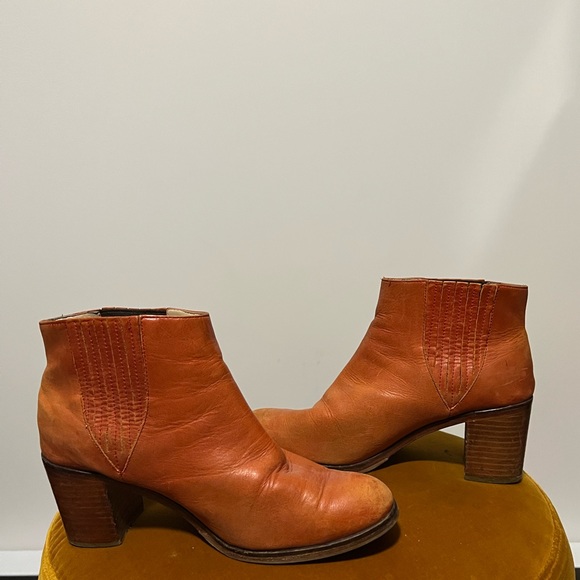 Samantha Pleet x Wolverine Arc Boots - Picture 2 of 6